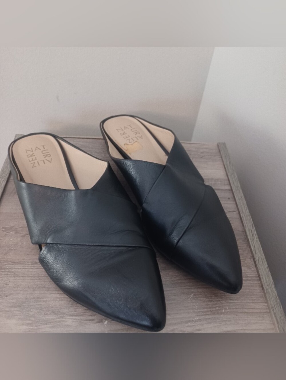 Naturalizer Leather Slip On Flats Sz 9